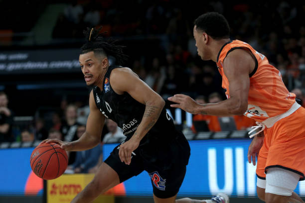 并兼顾吸引 并兼顾吸引